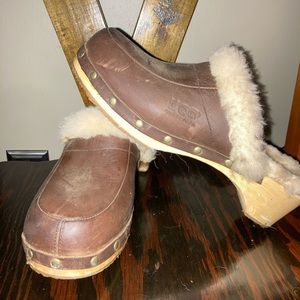 UGG’s Australia clogs size 8